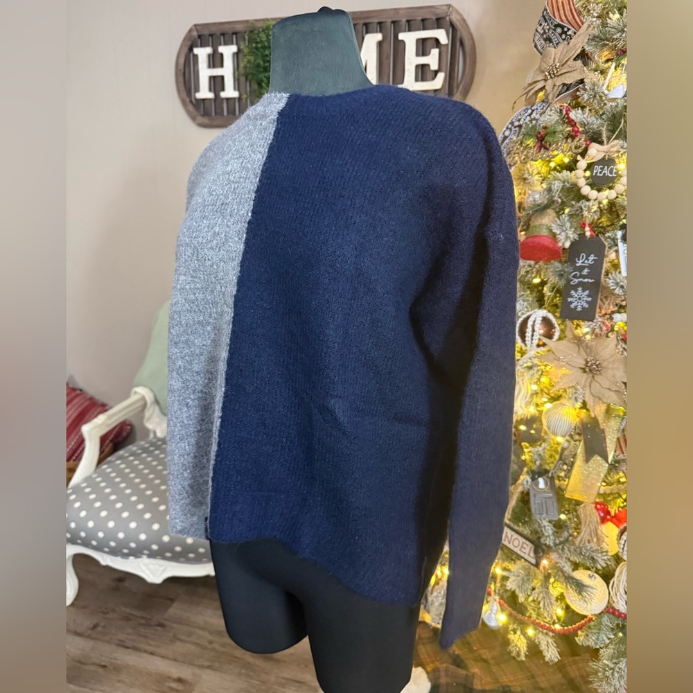 Pinch • Colorblock Sweater - Picture 9 of 11